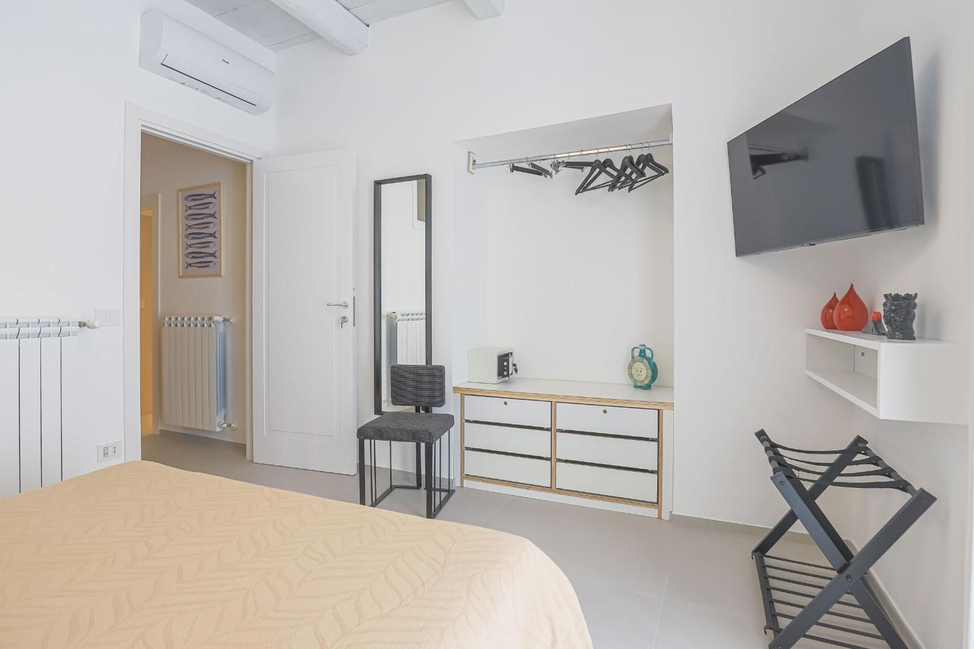 Desiderio Guest House Salerno Bagian luar foto