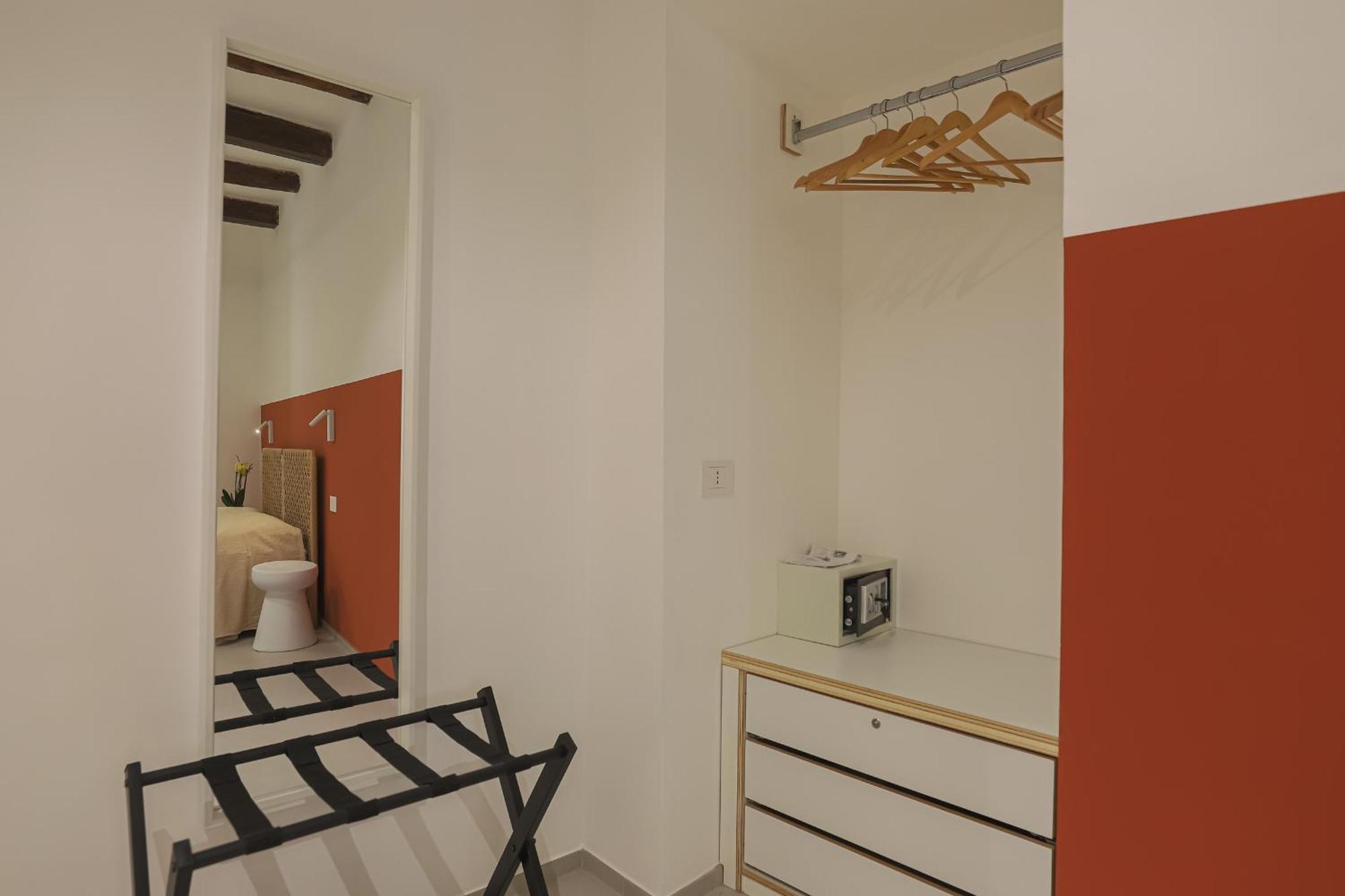 Desiderio Guest House Salerno Bagian luar foto